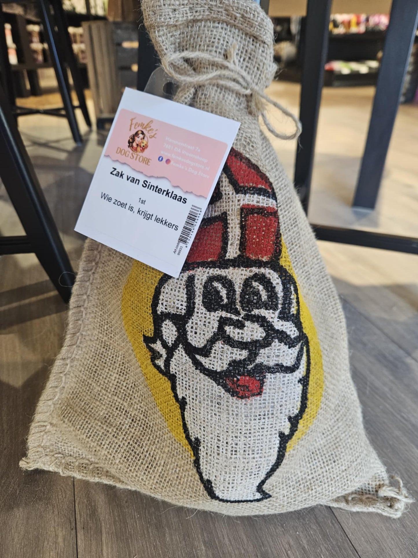 Hij komt, hij komt: zak van sinterklaas!