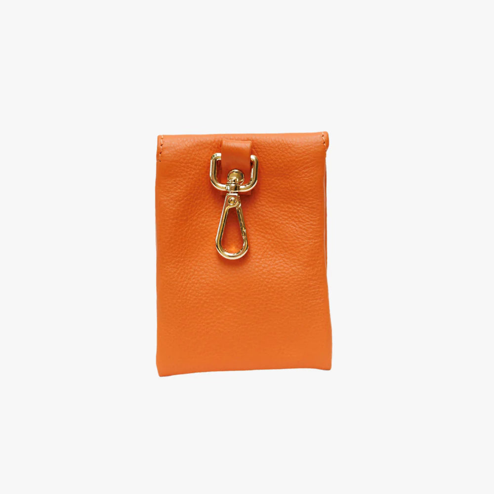 The Dog Musthaves Pooch leer | Stijlvolle Beloningstasje voor Hondenkoekjes en Poepzakjes - Oranje