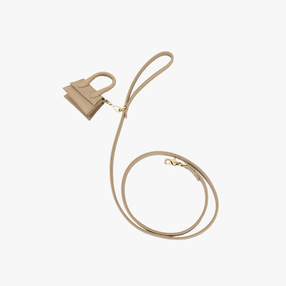 The Dog Musthaves Designer Bag - Beloningstasje voor hondenkoekjes en poepzakdispenser - Taupe