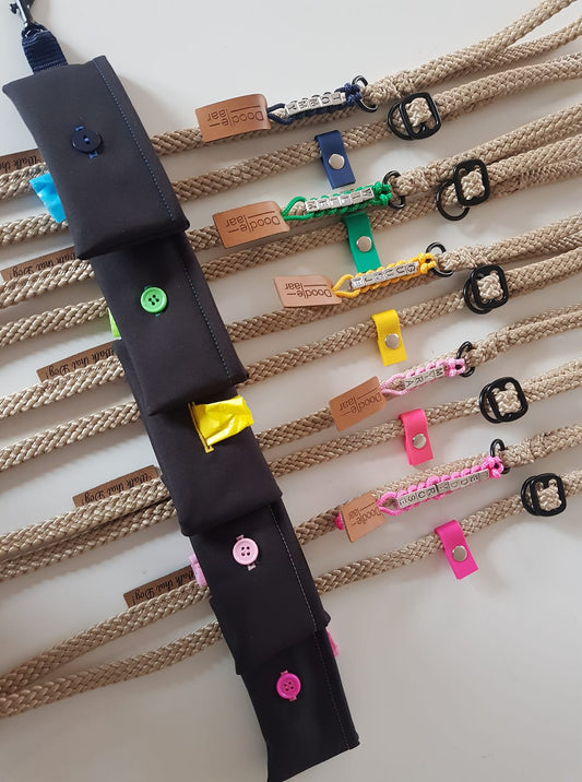 Doodlelaar - Jachtlijnen en poepzakjeshouder